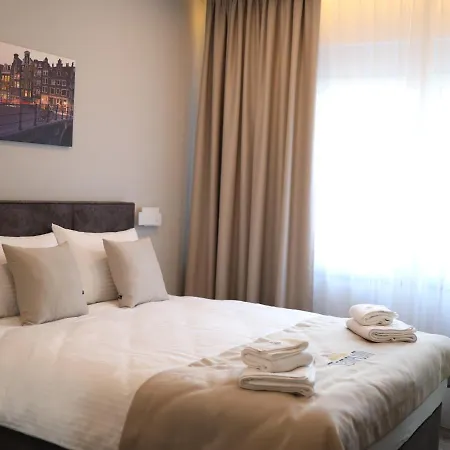 Templum Apartments - Slavija Square Belgrad Rum bild