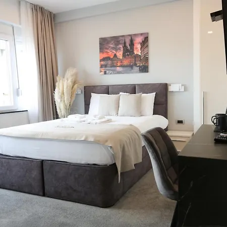Templum Apartments - Slavija Square Belgrad Exteriör bild