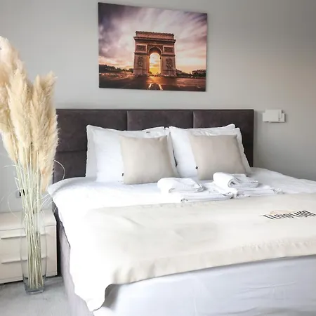 Templum Apartments - Slavija Square Belgrad Rum bild