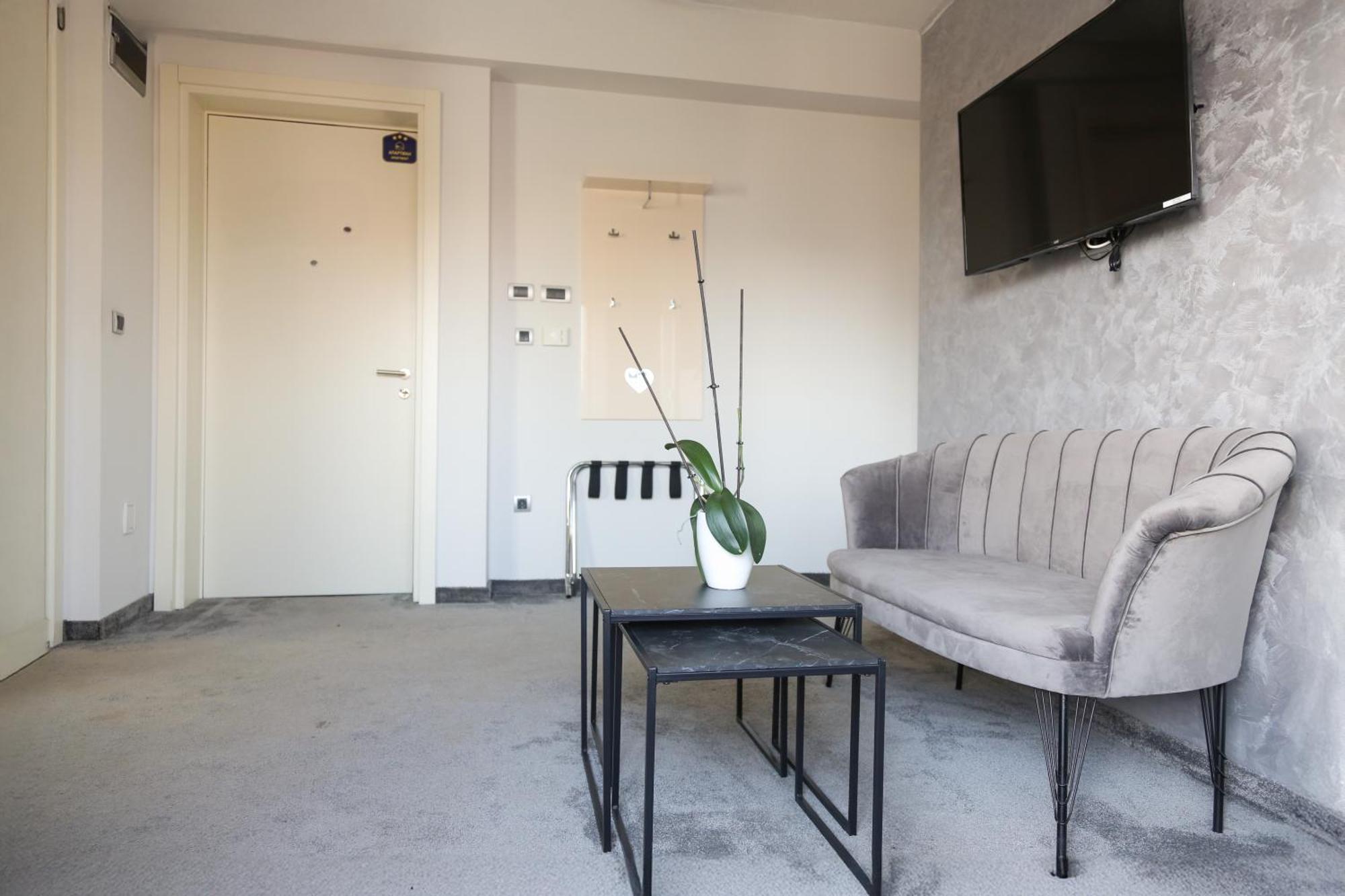 Templum - Slavija Square Apartman *
